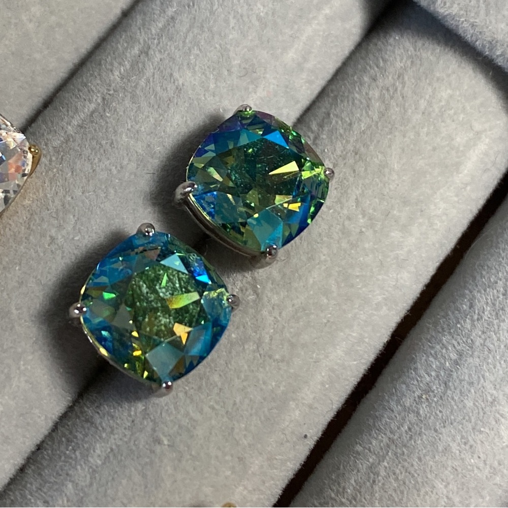 Authentic Origami Owl Clara Earrings New beautiful blue/green